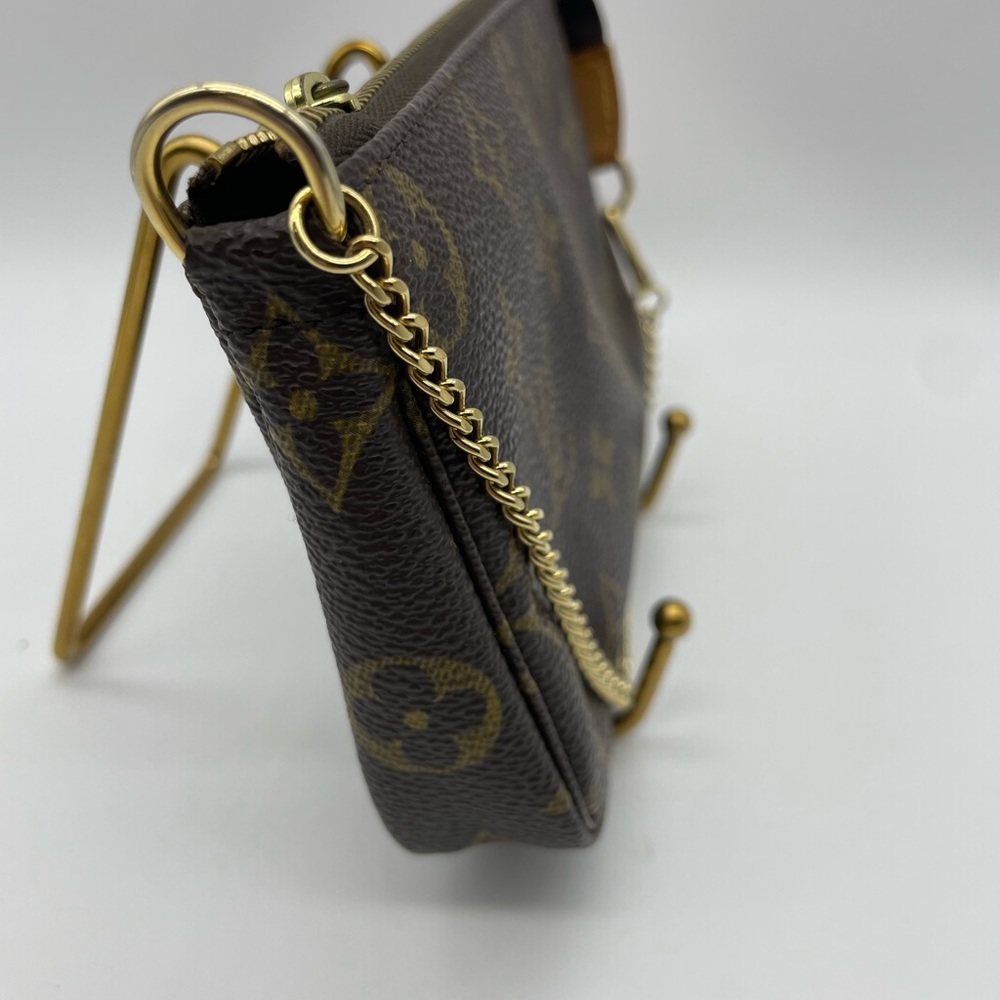 Louis Vuitton Monogram Mini Pochette Bag - Picture 4 of 10